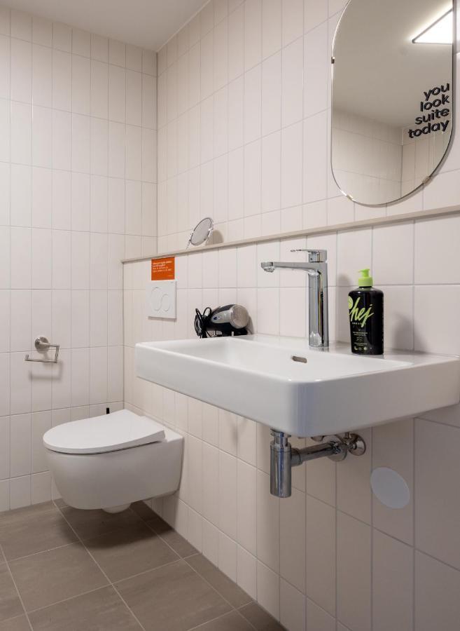 Limehome Eindhoven Gashouder Екстериор снимка