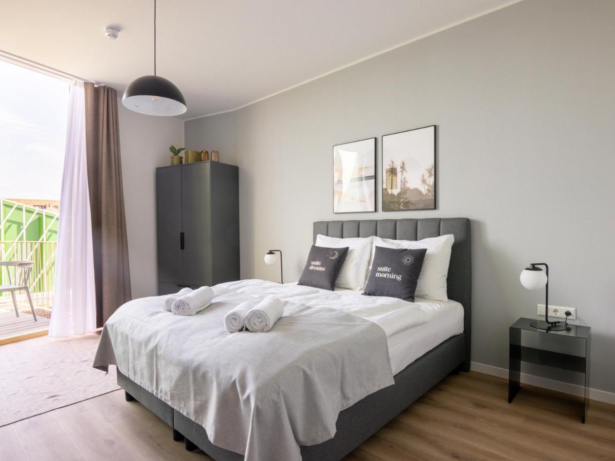 Limehome Eindhoven Gashouder Екстериор снимка