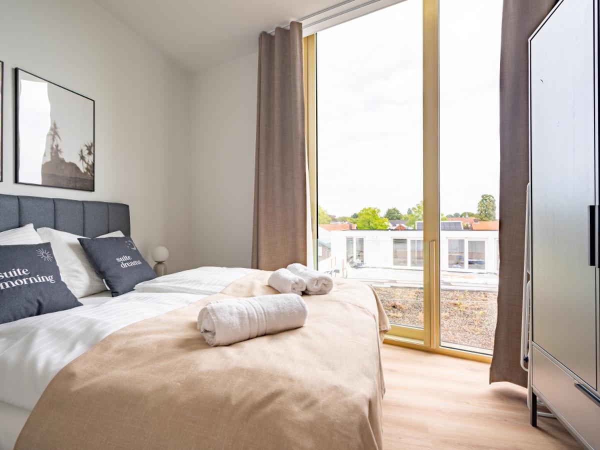 Limehome Eindhoven Gashouder Екстериор снимка