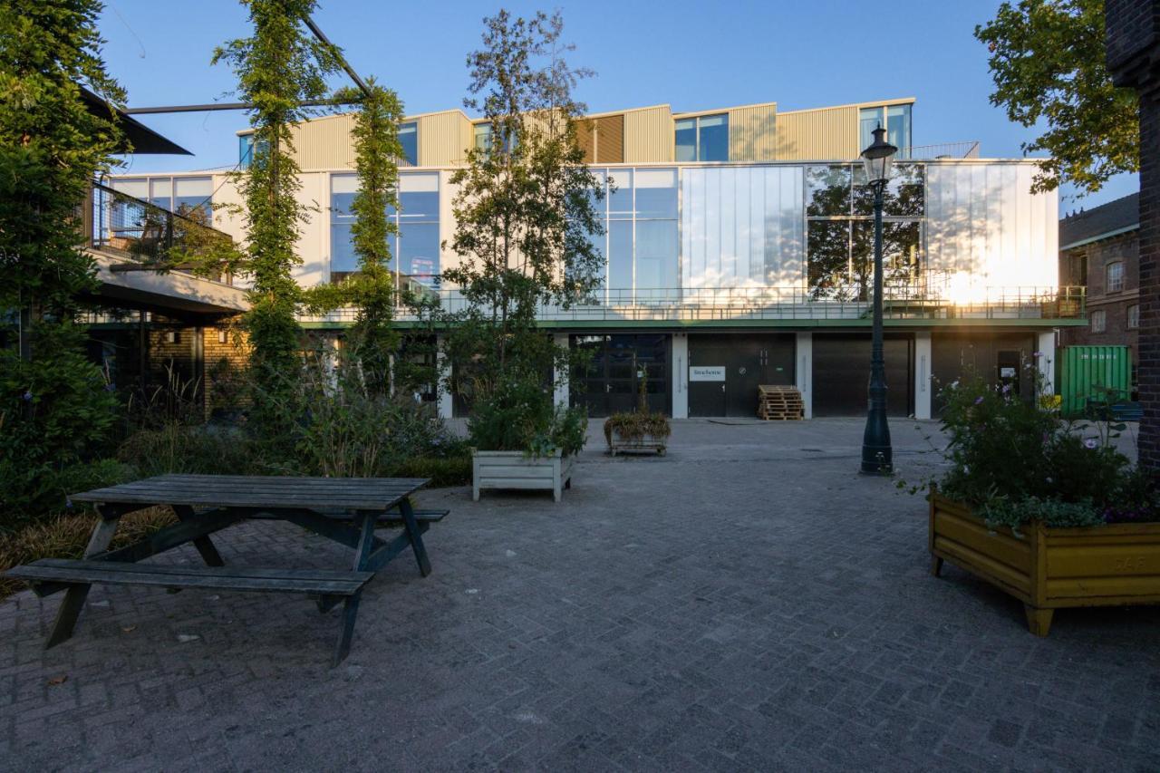 Limehome Eindhoven Gashouder Екстериор снимка