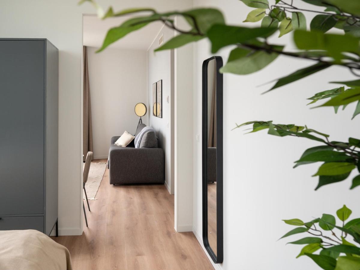 Limehome Eindhoven Gashouder Екстериор снимка