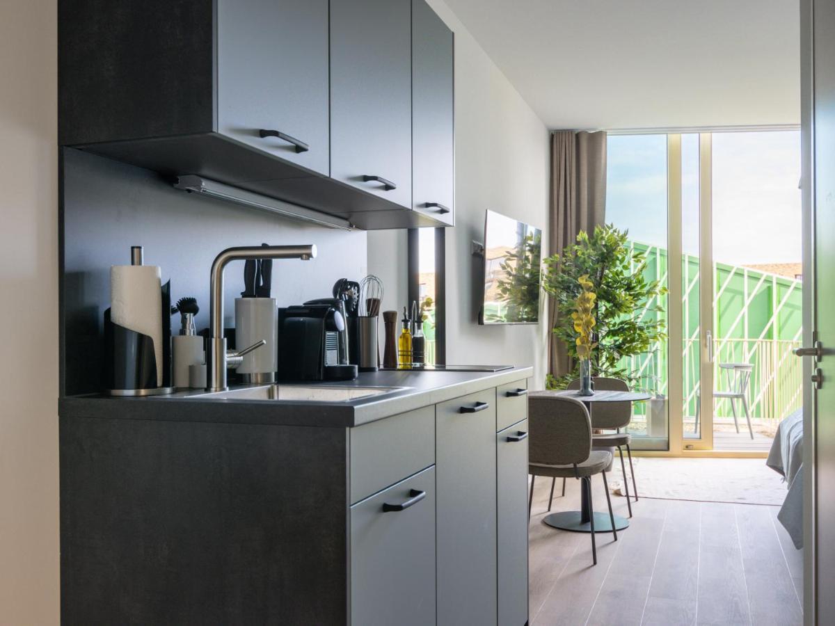 Limehome Eindhoven Gashouder Екстериор снимка